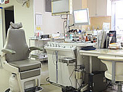 岸耳鼻咽喉科　治療室